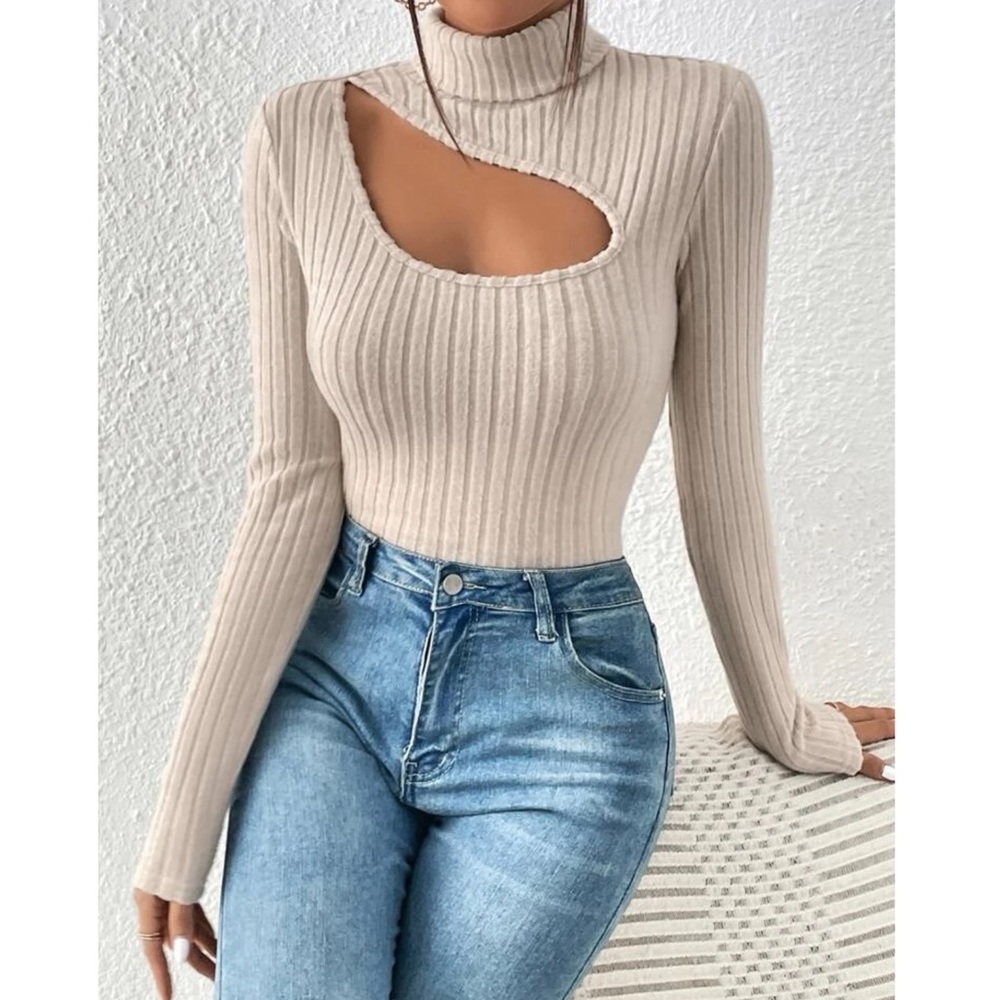 Turtleneck Cut Out Top ❤️